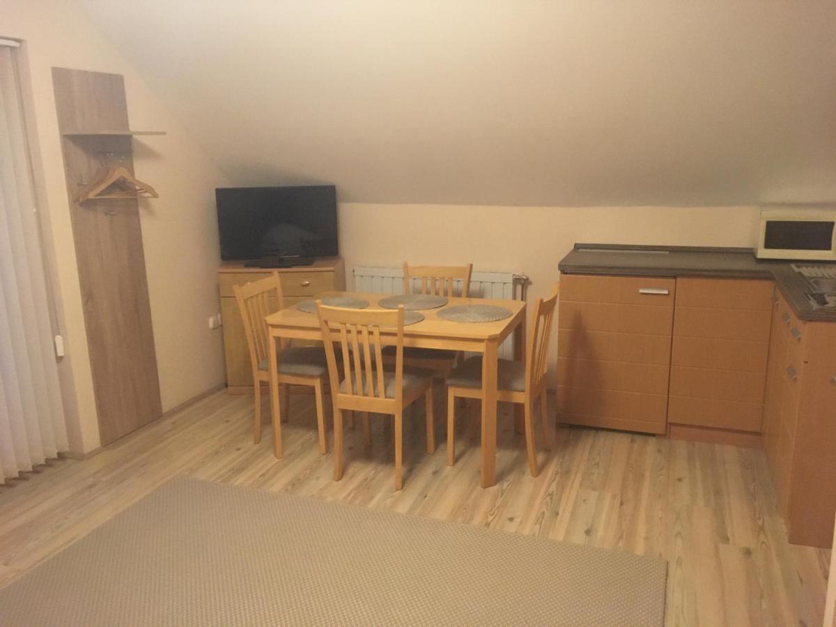 Anonim Apartman Villány Esterno foto